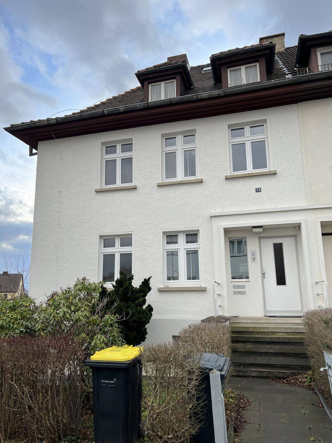 Schöne 2-Zimmer-Wohnung mit Einbauküche, 34125 Kassel