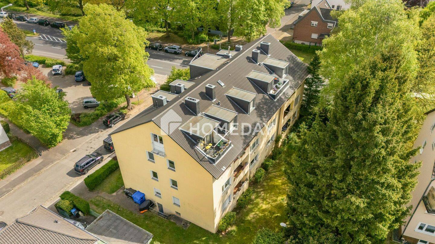 Investieren in ein voll vermietetes Mehrfamilienhaus mit 3 Garagen und 14 Wohnungen, 51375 Leverkusen (Schlebusch)