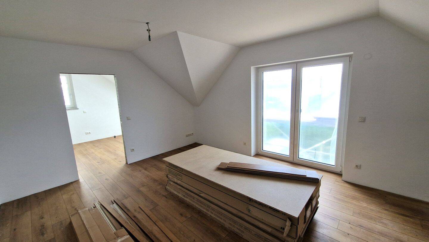 Traumhafte Dachgeschosswohnung mit Bergblick, 86932 Pürgen
