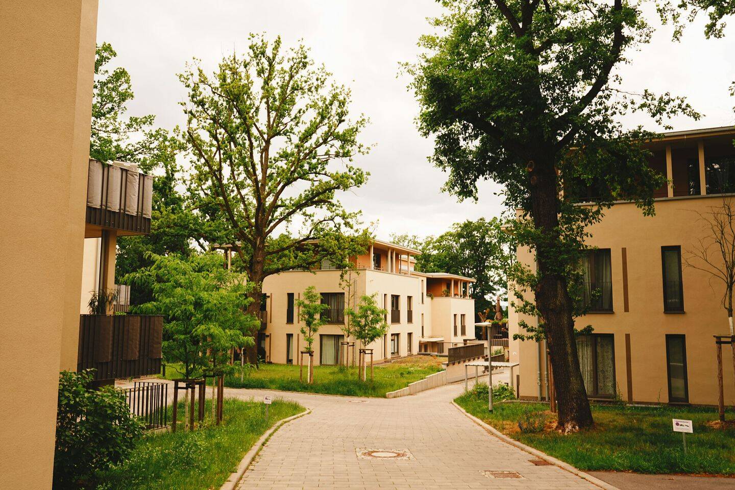 Gepflegte 3 – Zimmer Wohnung mit Terrasse und Garten in Dresden- Trachenberge, 1129 Dresden (Hellerberge Pieschen-Nord/Trachenberge Trachau)