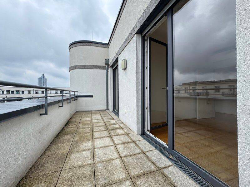 Nette Nachbarn gesucht: günstige 3-Zi.-Wohnung mit Einbauküche und Klimaanlage, 4103 Leipzig (Zentrum Zentrum-Ost Zentrum-Südost)