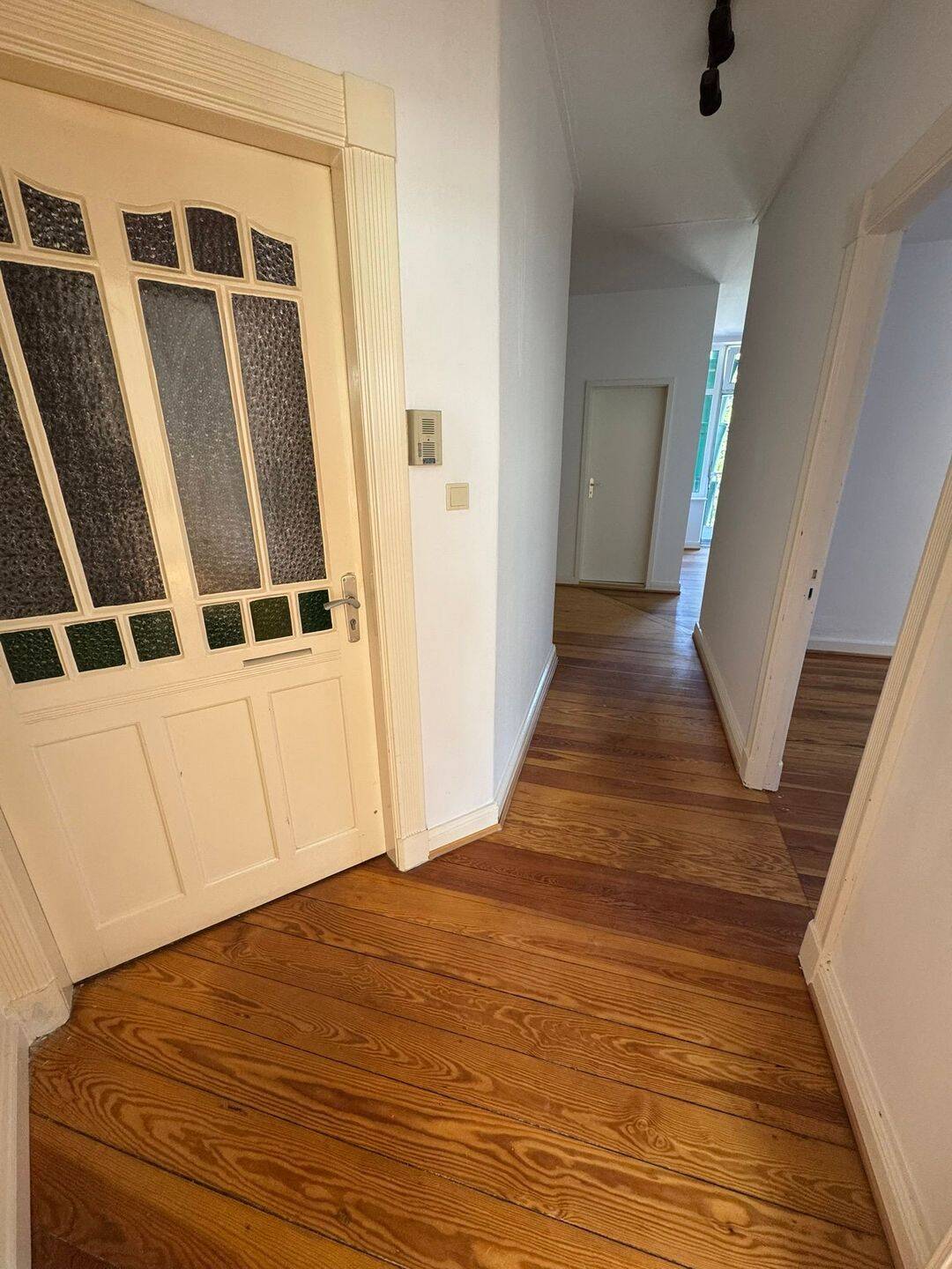 Wohnen im Herzen Pinnebergs | 3 Zimmer | renovierter Altbau mit ruhigem Balkon im Zentrum, 25421 Pinneberg