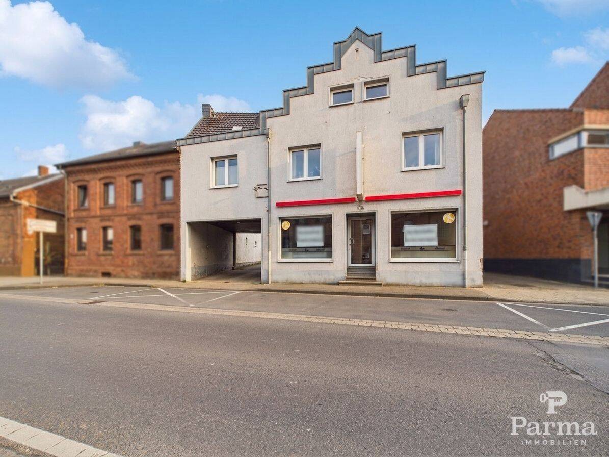 Wohn- und Geschäftshaus in zentraler Lage von Düren-Arnoldsweiler, 52353 Düren