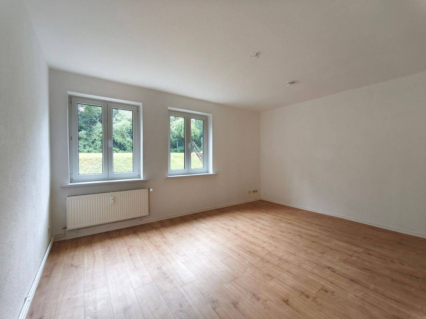 ZWEI ZIMMER im ERDGESCHOSS, 6712 Zeitz