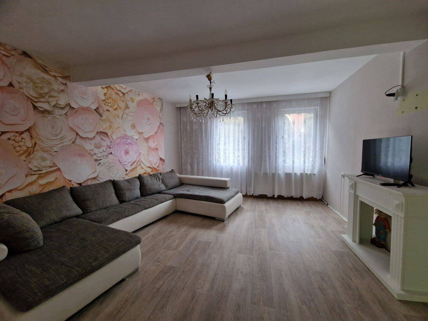 170m² teilmöbliertes Haus mit viel Potenzial, 7973 Greiz