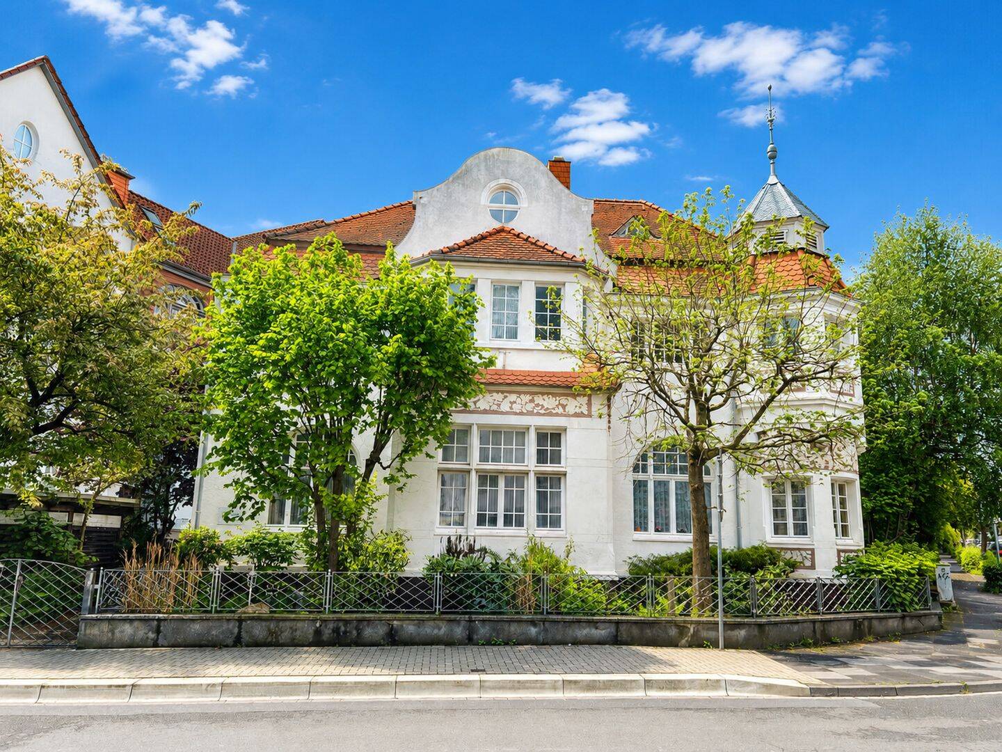 Historische Stadtvilla! Repräsentatives Wohnen, Arbeiten und Investieren vereint. Gelegenheit: Denkmalschutz, 32545 Bad Oeynhausen