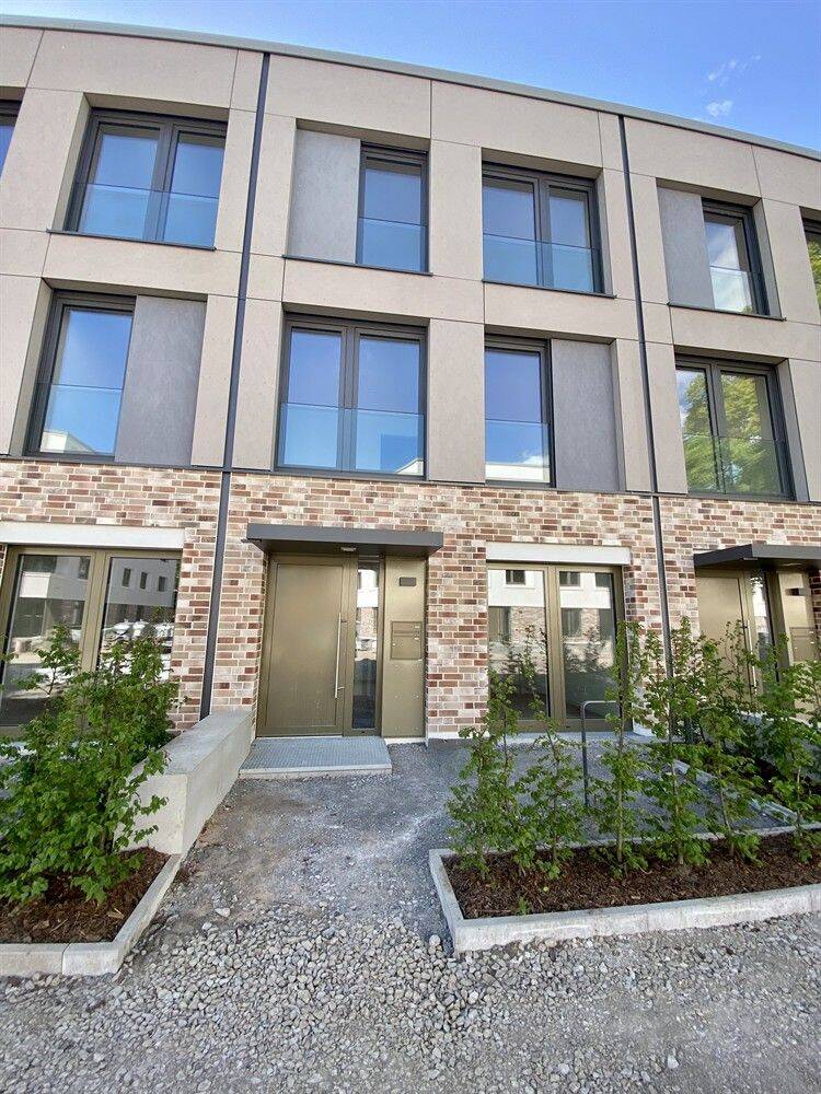 5-Zimmer Reihenhaus mit Terrasse – Wohnquartier im Stadtteil Burg, 30419 Hannover