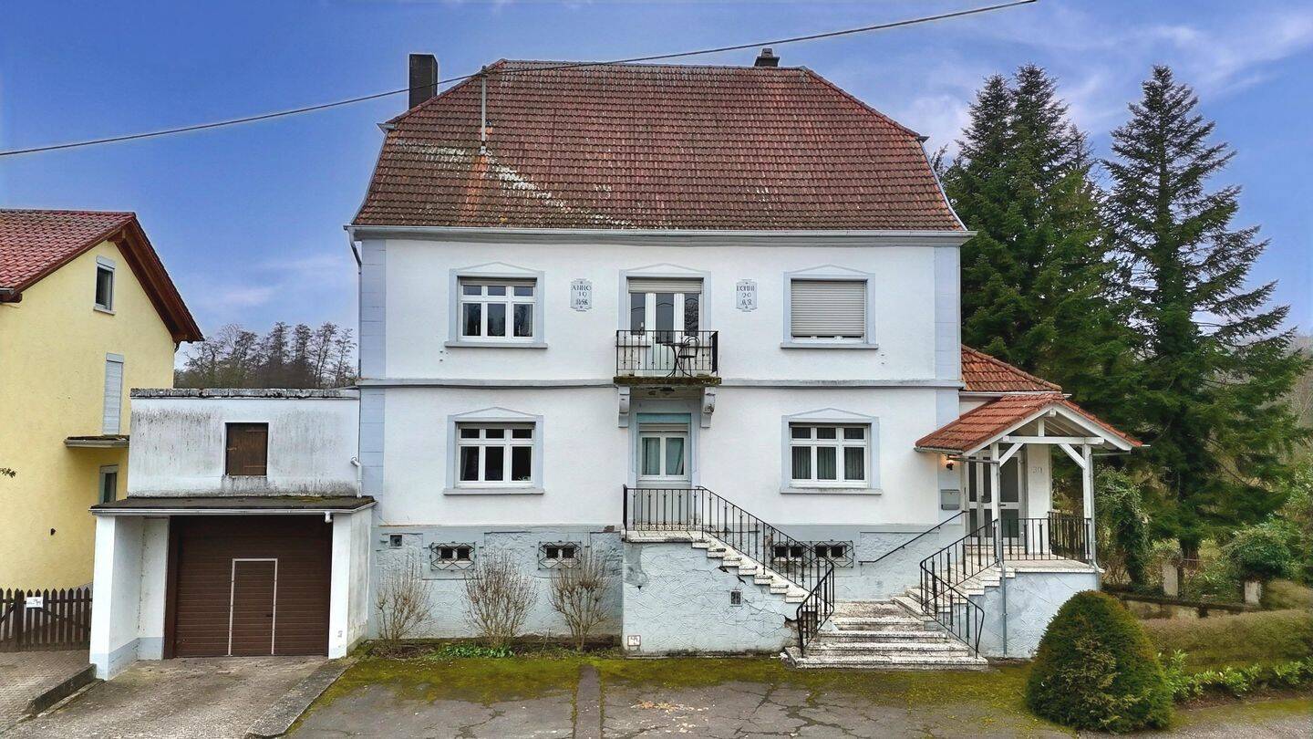 Attraktives Anwesen mit Ausbaupotential und weitläufigem Grundstück, 66399 Mandelbachtal