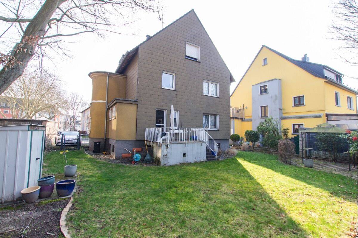 3 Familienhaus-zentrale Lage #1. OG leerstehend #sanierungsbedürftig, 45136 Essen (Bergerhausen Huttrop Rüttenscheid)