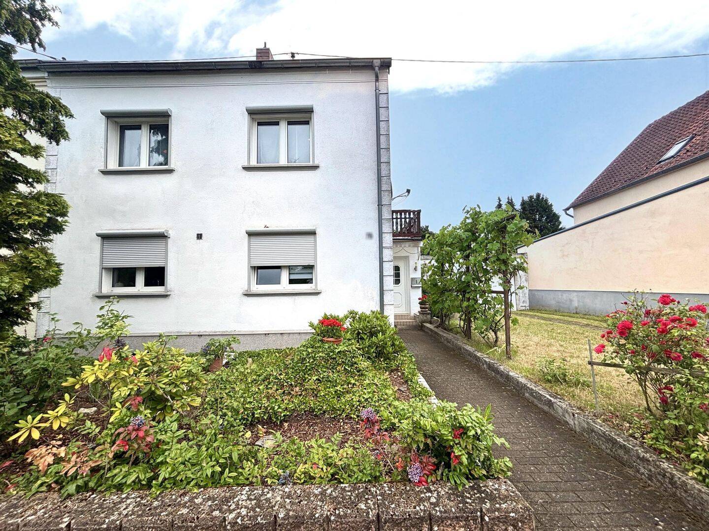 Einseitig angebautes Ein- bis Zweifamilienhaus in guter Lage von Ensdorf, 66806 Ensdorf