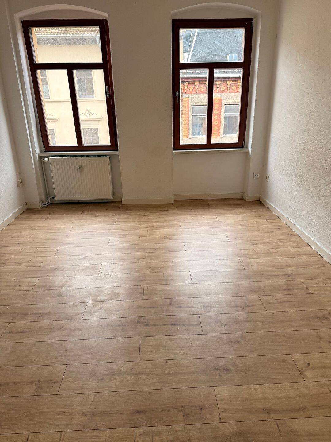 2-Raumwohnung zum Selbstrenovieren ( 2 Monate Mietfrei!!!), 4600 Altenburg