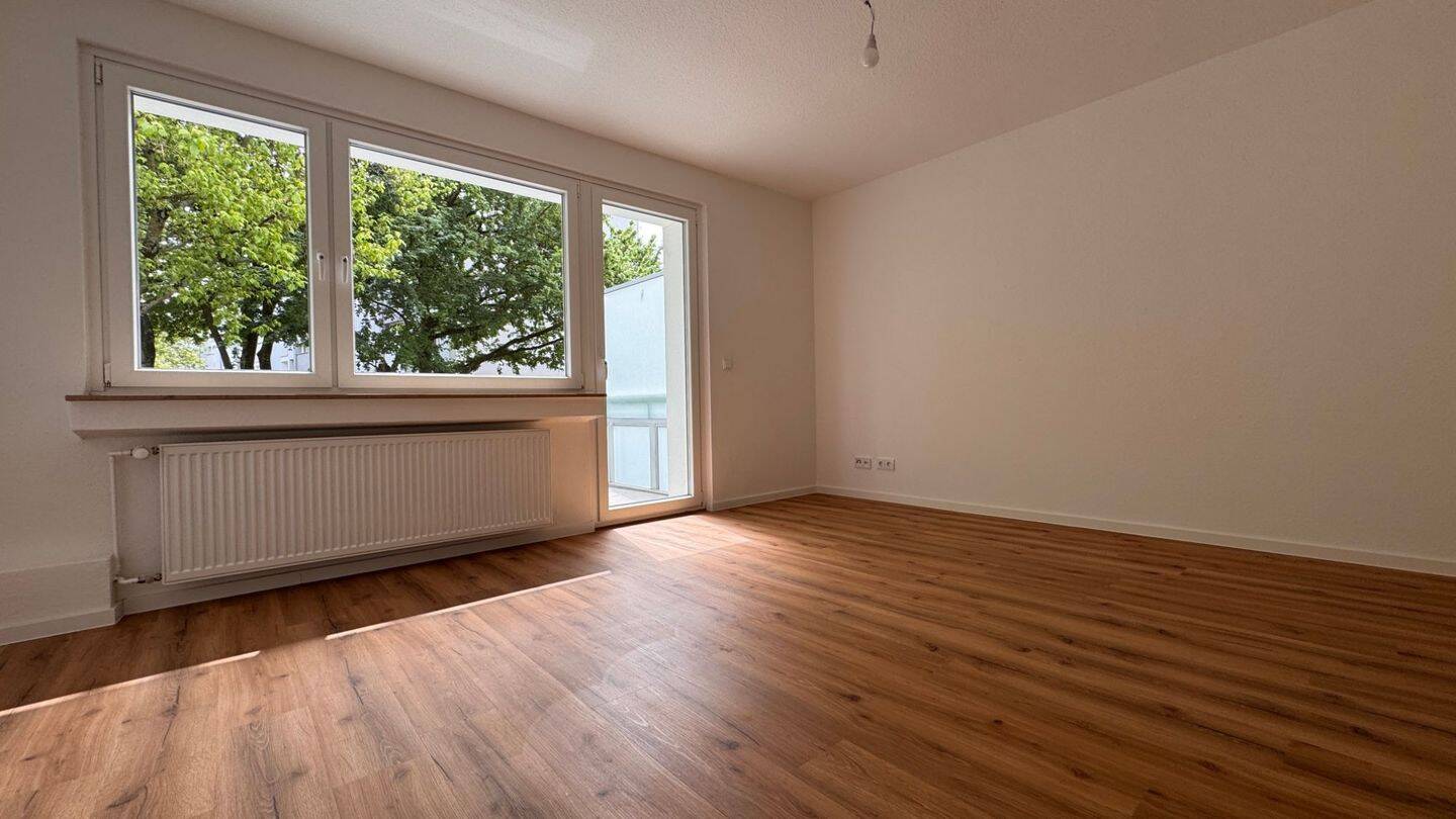 *** Hier wird fleißig gewerkelt! Charmantes Zuhause mit Duschbad + Balkon! ***, 45355 Essen (Bergeborbeck Bochold Borbeck-Mitte)