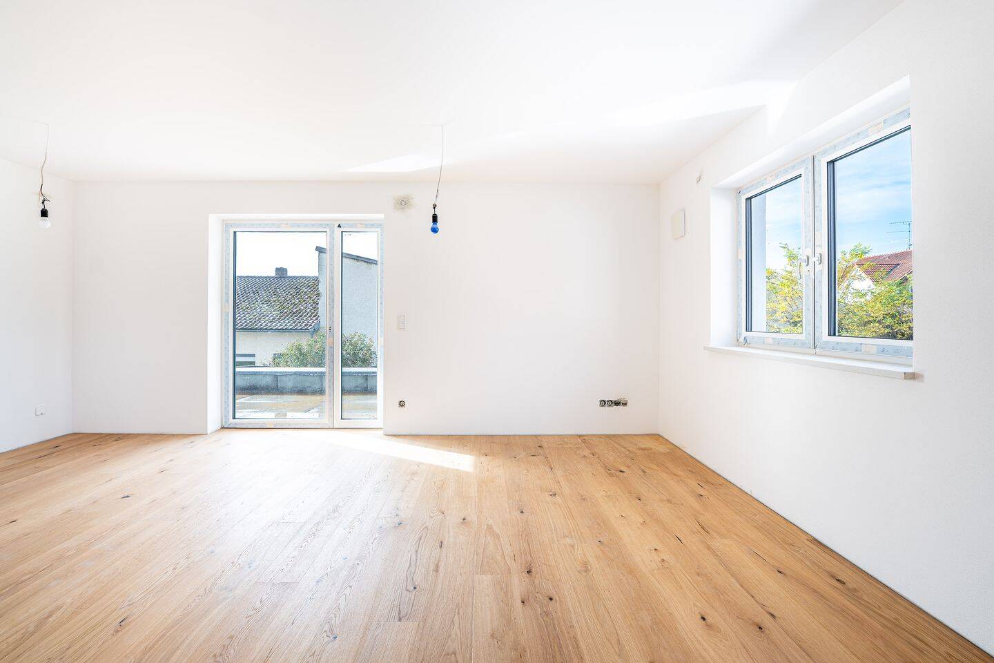 Neubau KfW-40 – Altersgerechte 3-Zimmer-Wohnung mit großer Dachterrasse –, 94522 Wallersdorf
