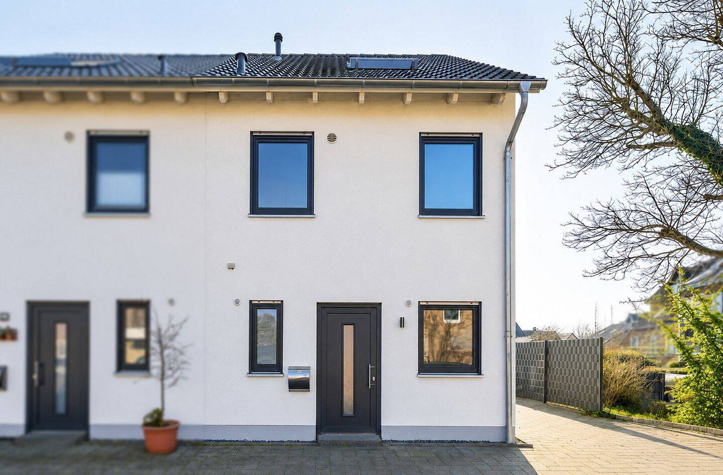 Einziehen und wohlfühlen – familienfreundliche Doppelhaushälfte aus 2018 im Herzen von Pulheim-Geyen, 50259 Pulheim