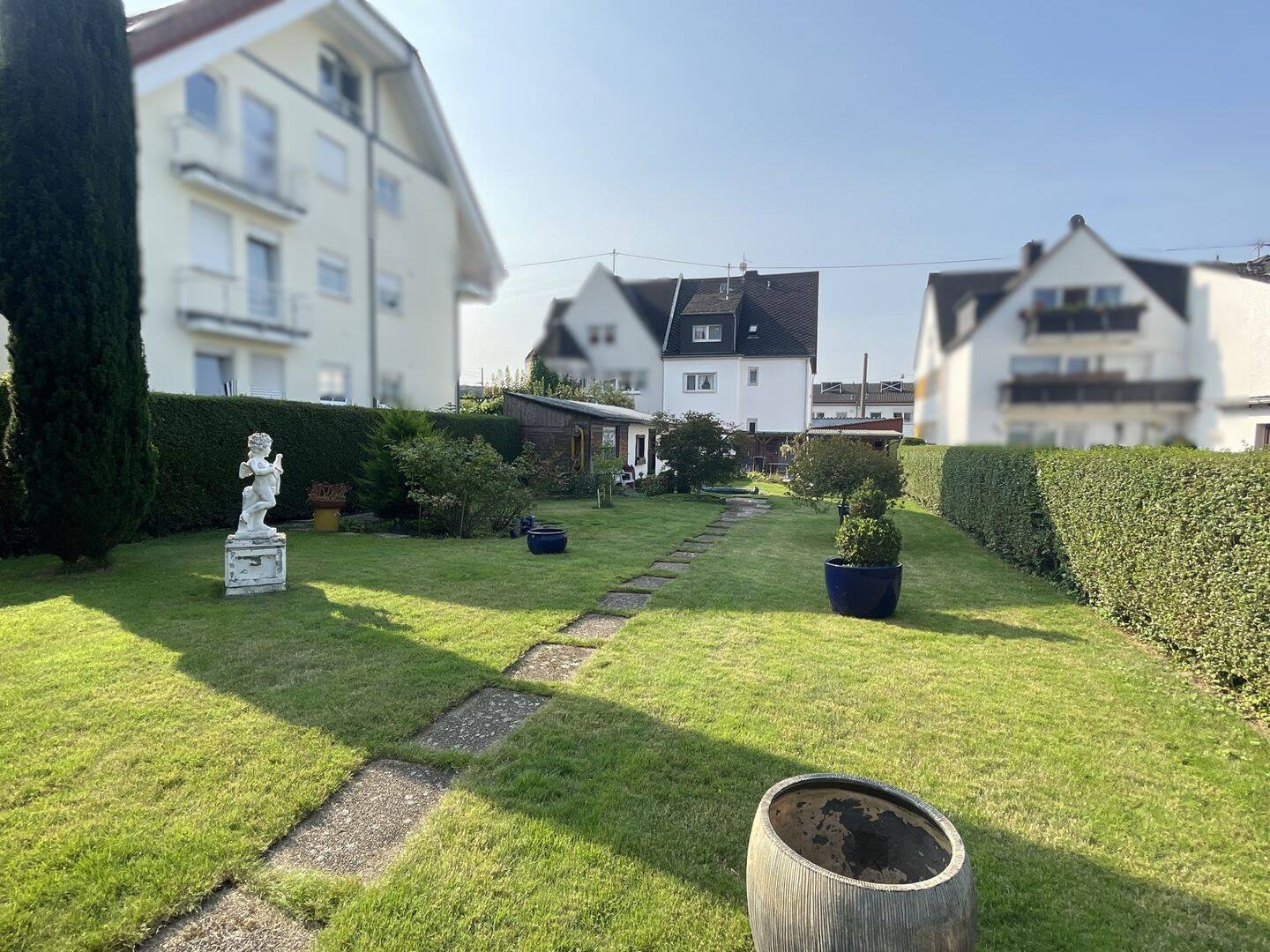 Flexibel nutzbares Wohnhaus mit vielseitigen Gestaltungsmöglichkeiten in Koblenz-Niederberg, 56077 Koblenz