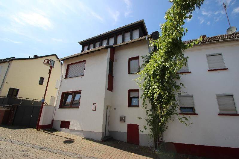 Modernisiertes Mehrfamilienhaus mit Garage große Sonnenterrasse mit Fernblick Ruhiglage Bad Breisig, 53498 Bad Breisig