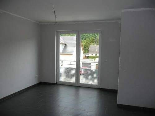 einfach klasse: 2 ZBK DG Wohnung + Balkon + Stellplatz in Konz Könen, Niedrigenergiehaus ca. 74 m² Wfl, 54329 Konz