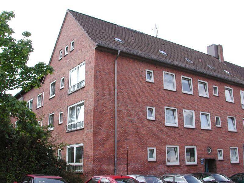 Renovierte Dachgeschosswohnung, 24143 Kiel (Gaarden-Ost Gaarden-Süd)