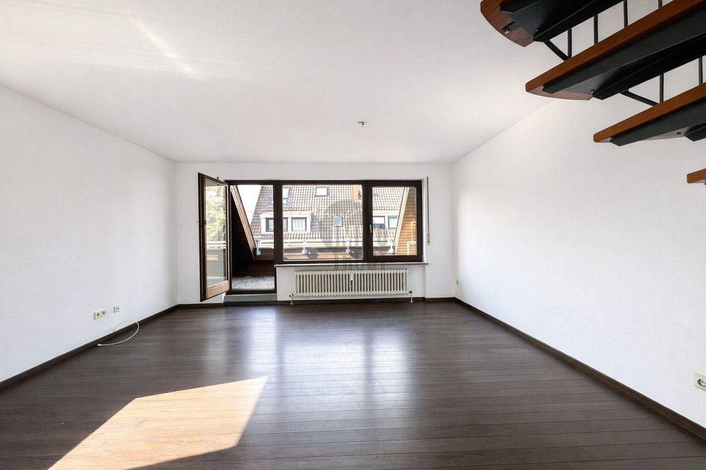 WOHNEN MIT WEITBLICK: CHARMANTE MAISONETTE IN STUTTGART-ZUFFENHAUSEN, 70435 Stuttgart (Stammheim Zuffenhausen)