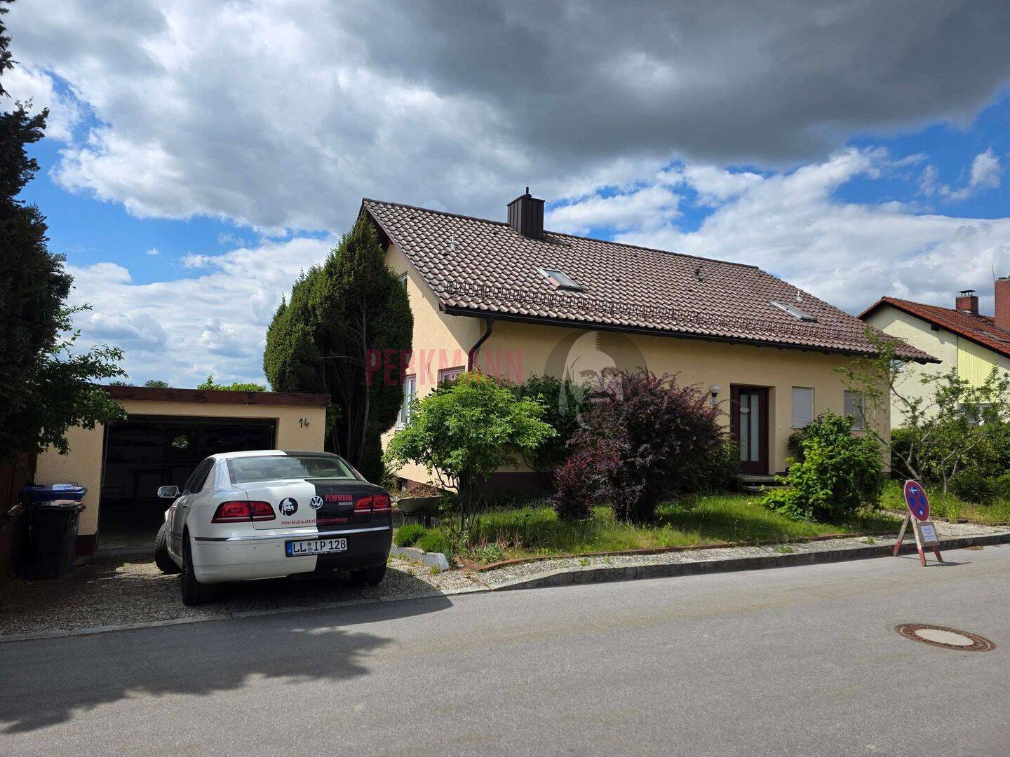 Freistehendes Bezugfreies Einfamilienhaus mit 2 Einheiten in ländlicher Gegend, 94081 Fürstenzell