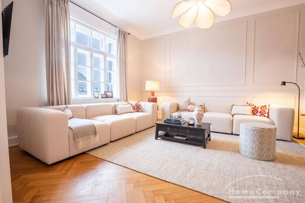 ***Klassische Eleganz in vollendeter Form – stilvoll sanierte Altbauwohnung mit Balkon in Bestlage Altbogenhausen, 81679 München (Bogenhausen)