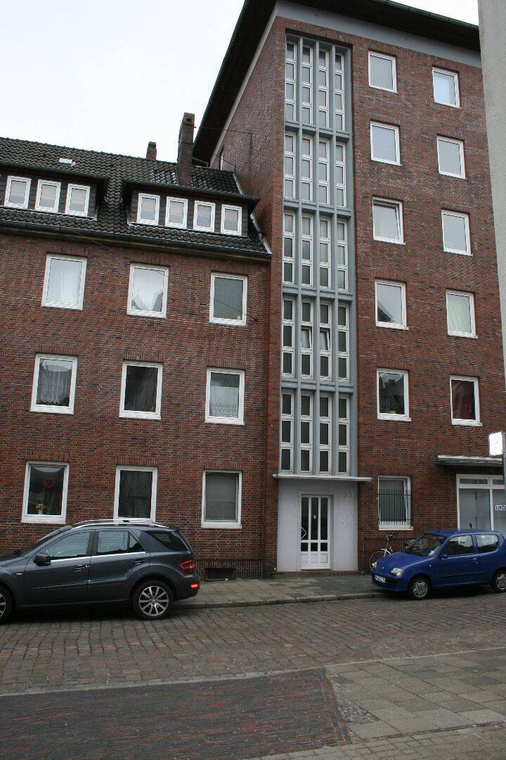 2,5 Zimmer mit Balkon in Bremerhaven, 27570 Bremerhaven (Geestemünde)