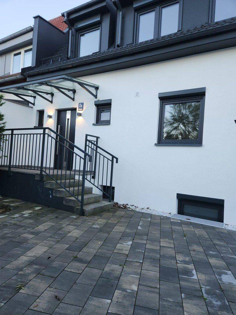 WG-Zimmer in 4er WG komplett saniert und modern, 81825 München (Berg am Laim Trudering-Riem)