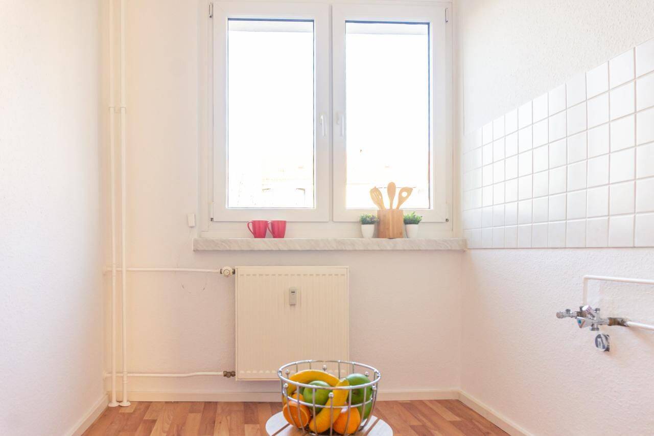 NEU sanierte Erdgeschosswohnung mit Tageslichtbad, 9130 Chemnitz (Hilbersdorf Sonnenberg Yorckgebiet Zentrum)