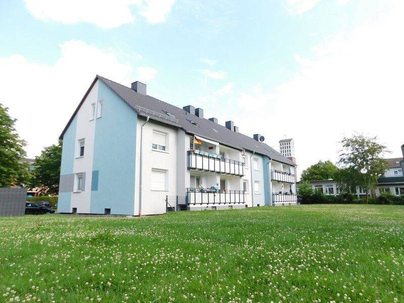 Frisch sanierte 3-Zi.-Whg. mit neuem Bad, neuem Boden und sonnigem Balkon, 40723 Hilden