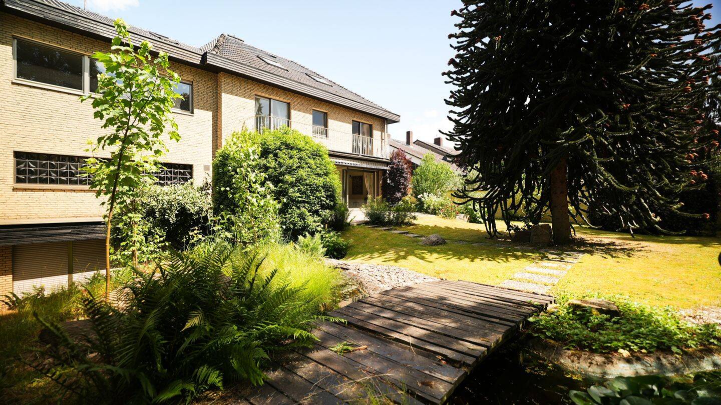 Außergewöhnliches Anwesen mit Galerie, Bürotrakt und Garten nach dem Vorbild des Japanischen Gartens, 51067 Köln (Mülheim Buchheim Dellbrück Holweide)