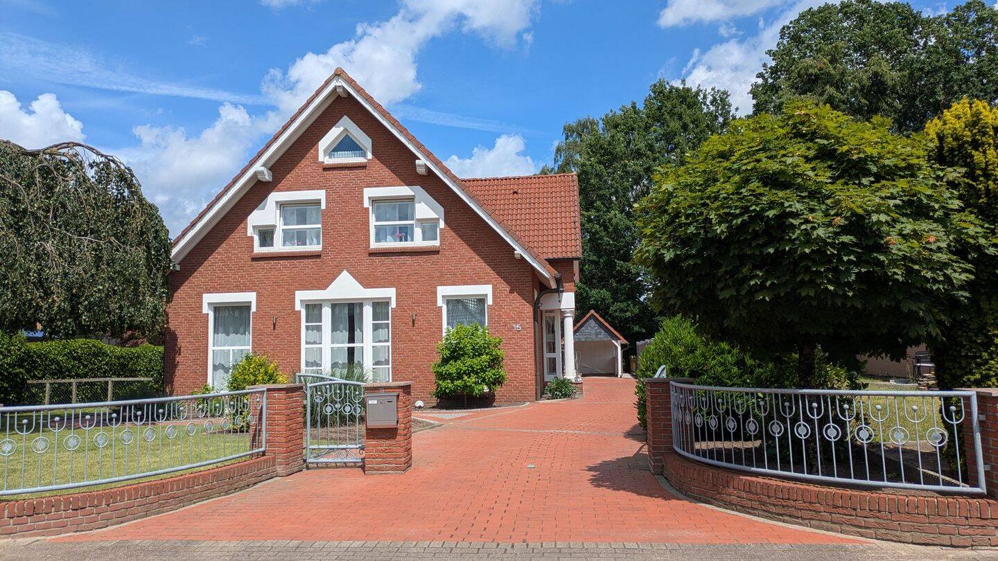 *** Großzügiges, lichtdurchflutetes Einfamilienhaus mit Blick ins Grüne ! ***, 49692 Cappeln (Oldenburg)