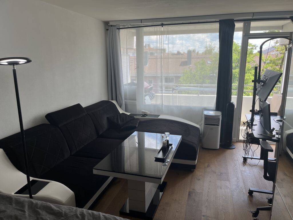 Nahe Wettersteinplatz: Gepflegte 1-Zi-Whg. – Hochwertig möbliert mit Balkon in zentraler Lage., 81547 München (Obergiesing Untergiesing-Harlaching)