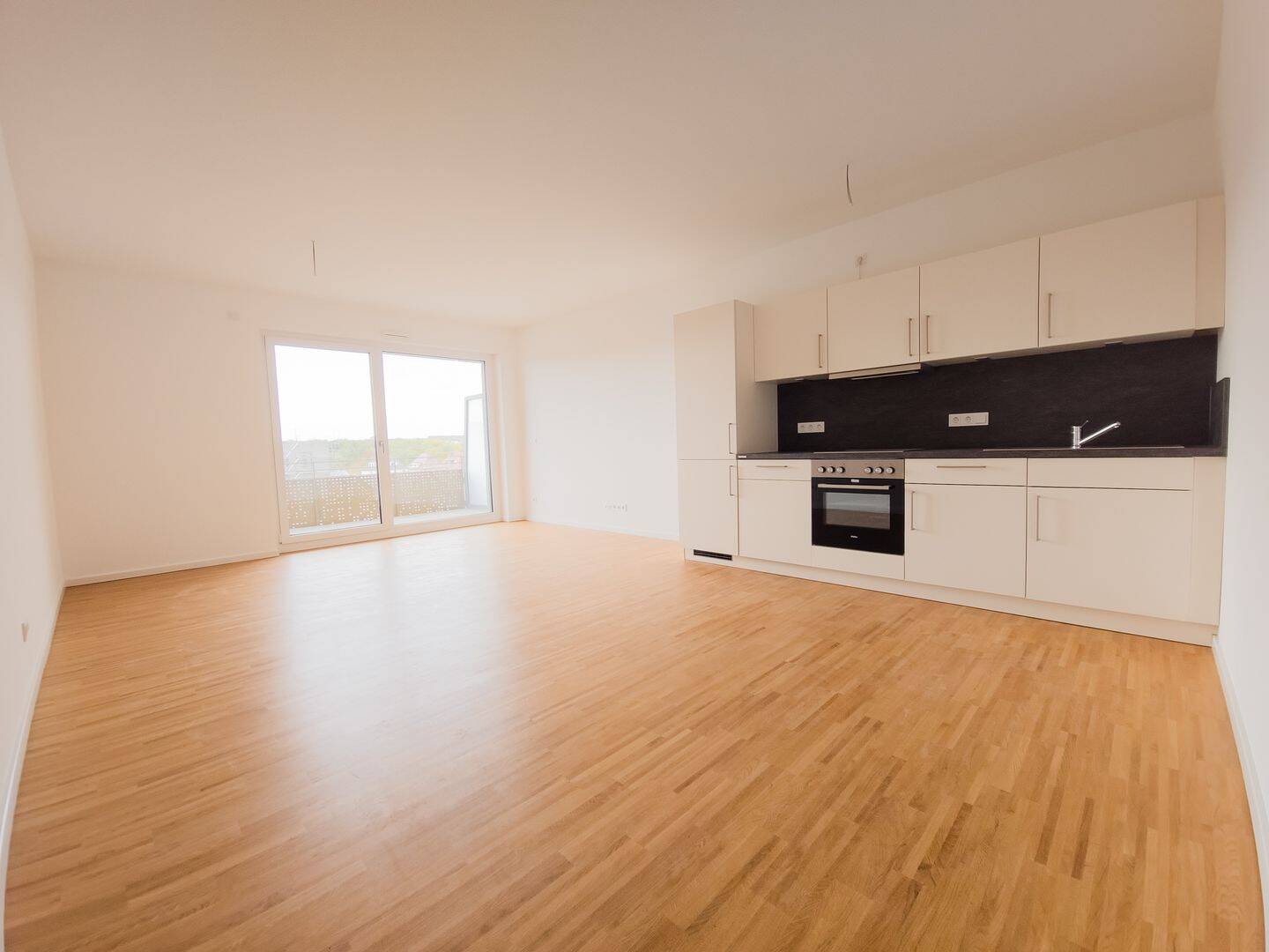 Familientraum mit 4 Zimmern, Gäste-WC, Abstellraum und Einbauküche, 99423 Weimar (Altstadt Innenstadt Nordvorstadt Südstadt Westvorstadt)