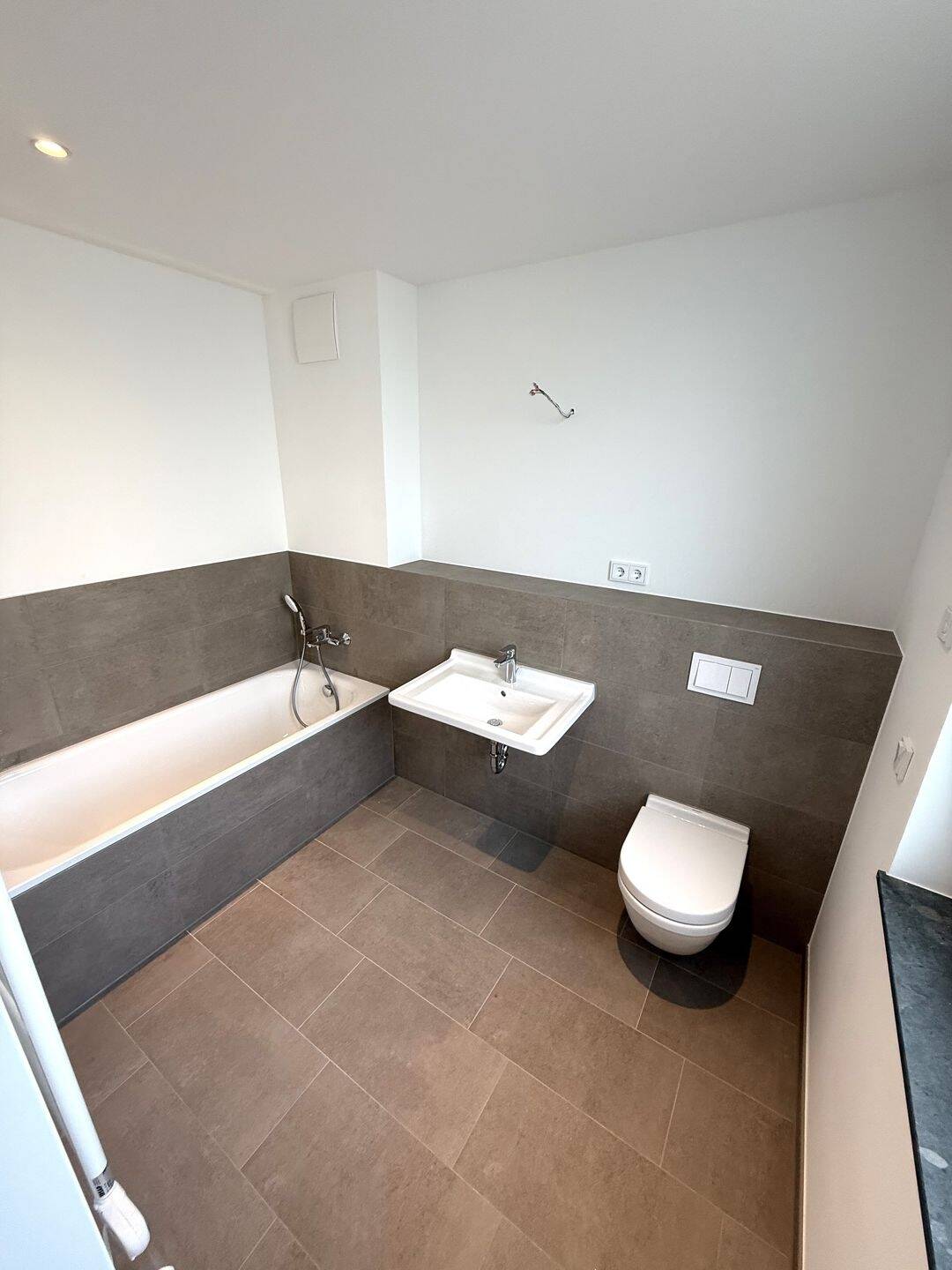 Exklusive Neubau-Eigentumswohnung in List / Vahrenwald – 3 Zimmer Wohnung mit Loggia