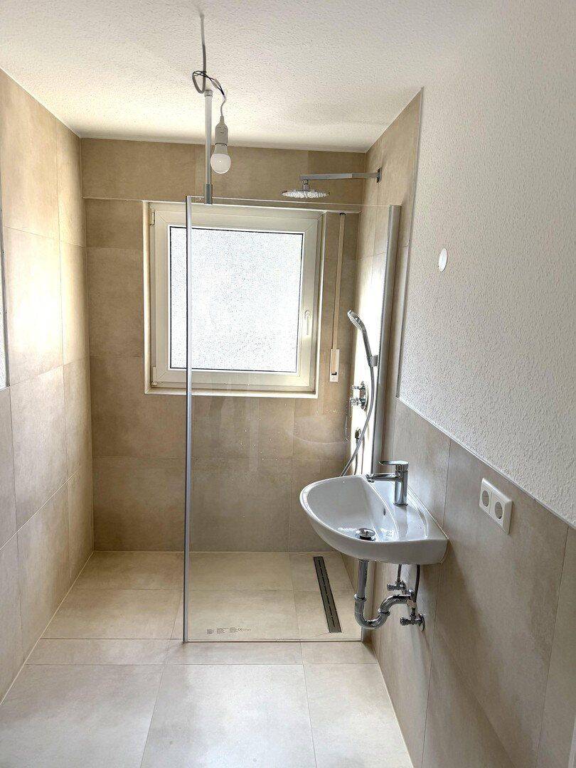 Erstbezug nach Sanierung- tolle 3-Zimmer Wohnung mit Balkon, 70378 Stuttgart