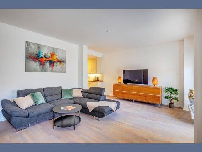 Möbliert: Großzügige 2-Zimmer Wohnung in ruhiger Innenhoflage, 80799 München (Maxvorstadt Schwabing-Freimann Schwabing-West)