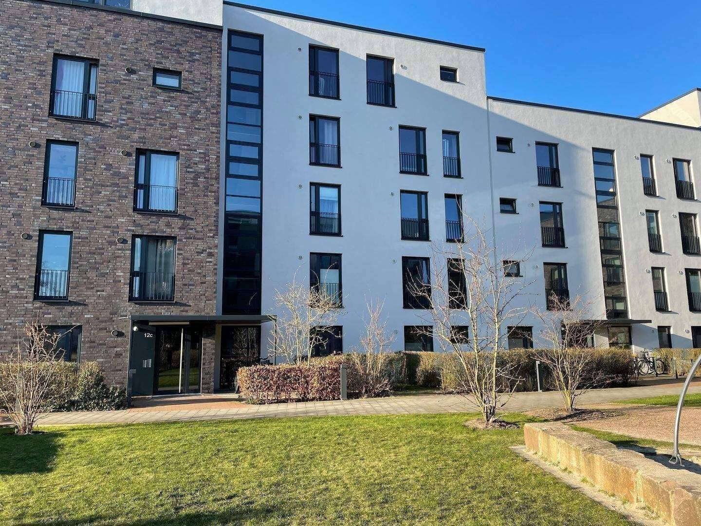 Echternach Immobilien: … vollmöblierte 2 Zi.- Neubau- Penthouse-Wohnung in guter Lage!
