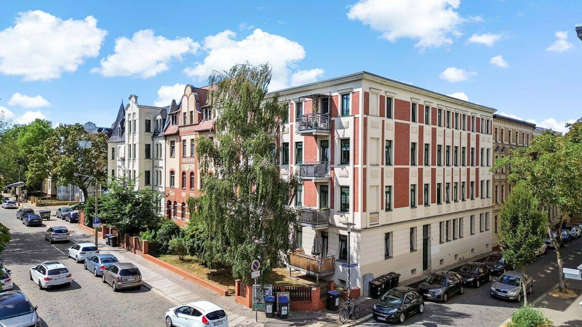 Vermietete 2-Raum-Dachgeschosswohnung mit Balkon in gefragter Lage von Halle!, 6110 Halle (Saale) (Damaschkestraße Gesundbrunnen Innenstadt Lutherplatz Saaleaue)