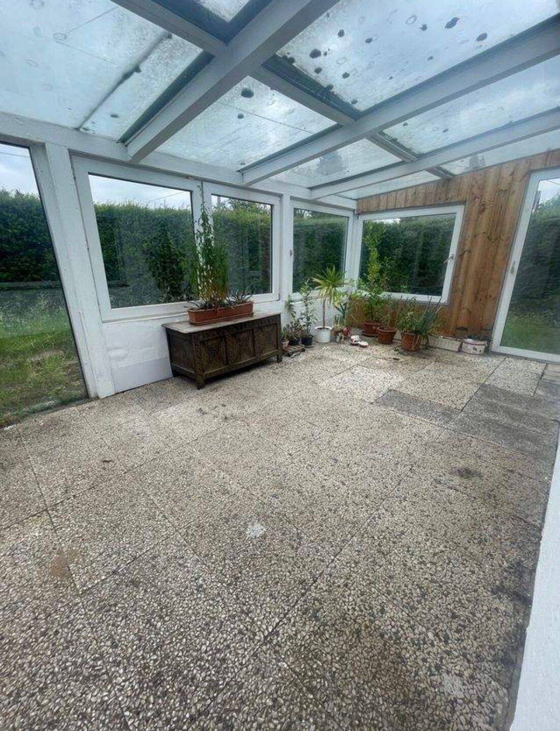 Sanierungsobjekt mit Wasserschaden – Einfamilienhaus mit Halle auf 700 m² Grundstück, 42499 Hückeswagen