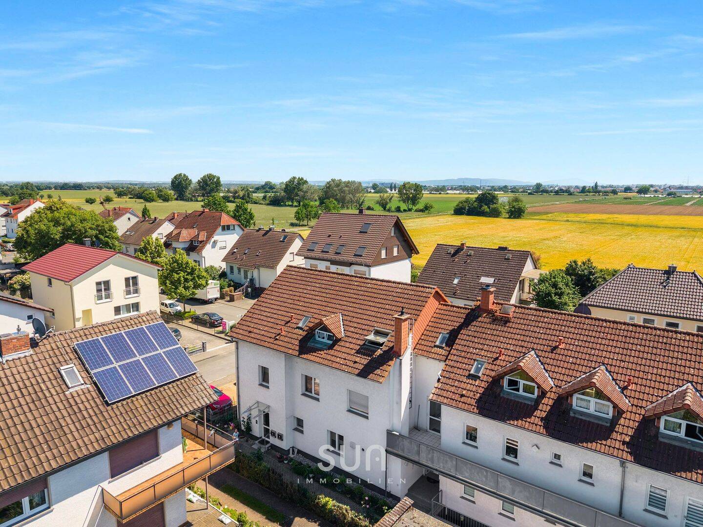 GRÜNE AUSSICHTEN, MODERNES WOHNEN – 3-Zimmer-Traum in Feldrandlage mit Herz!, 64331 Weiterstadt