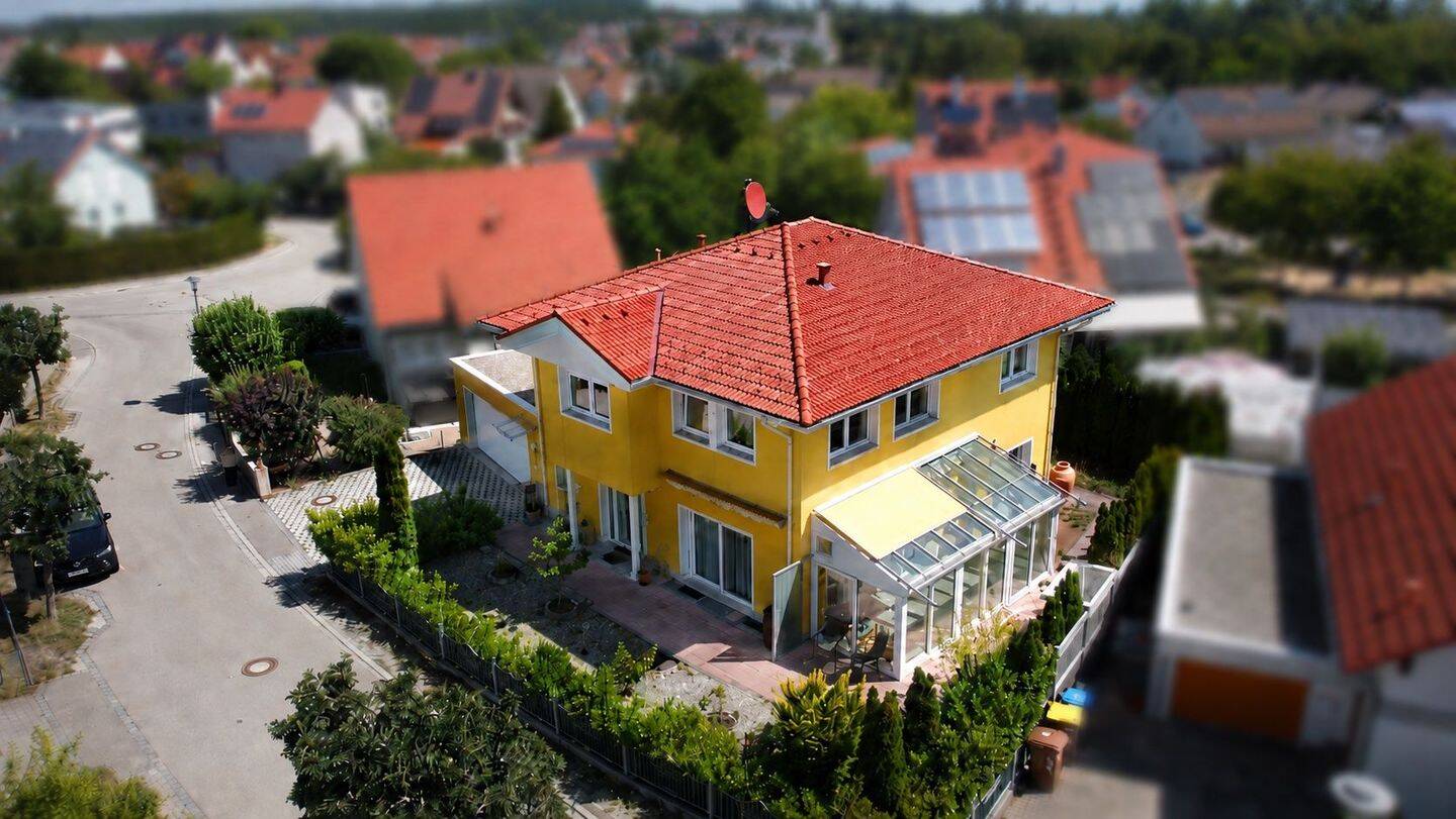 Mordernes Einfamilienhaus mit Doppelgarage, 86399 Bobingen