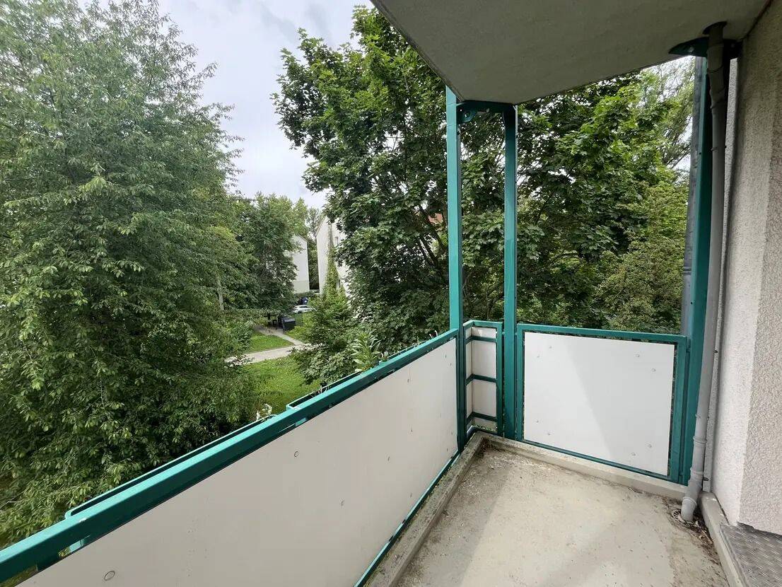 Modernisiertes Familienwohnen mit Balkon und flexiblem Küchenkonzept, 8066 Zwickau
