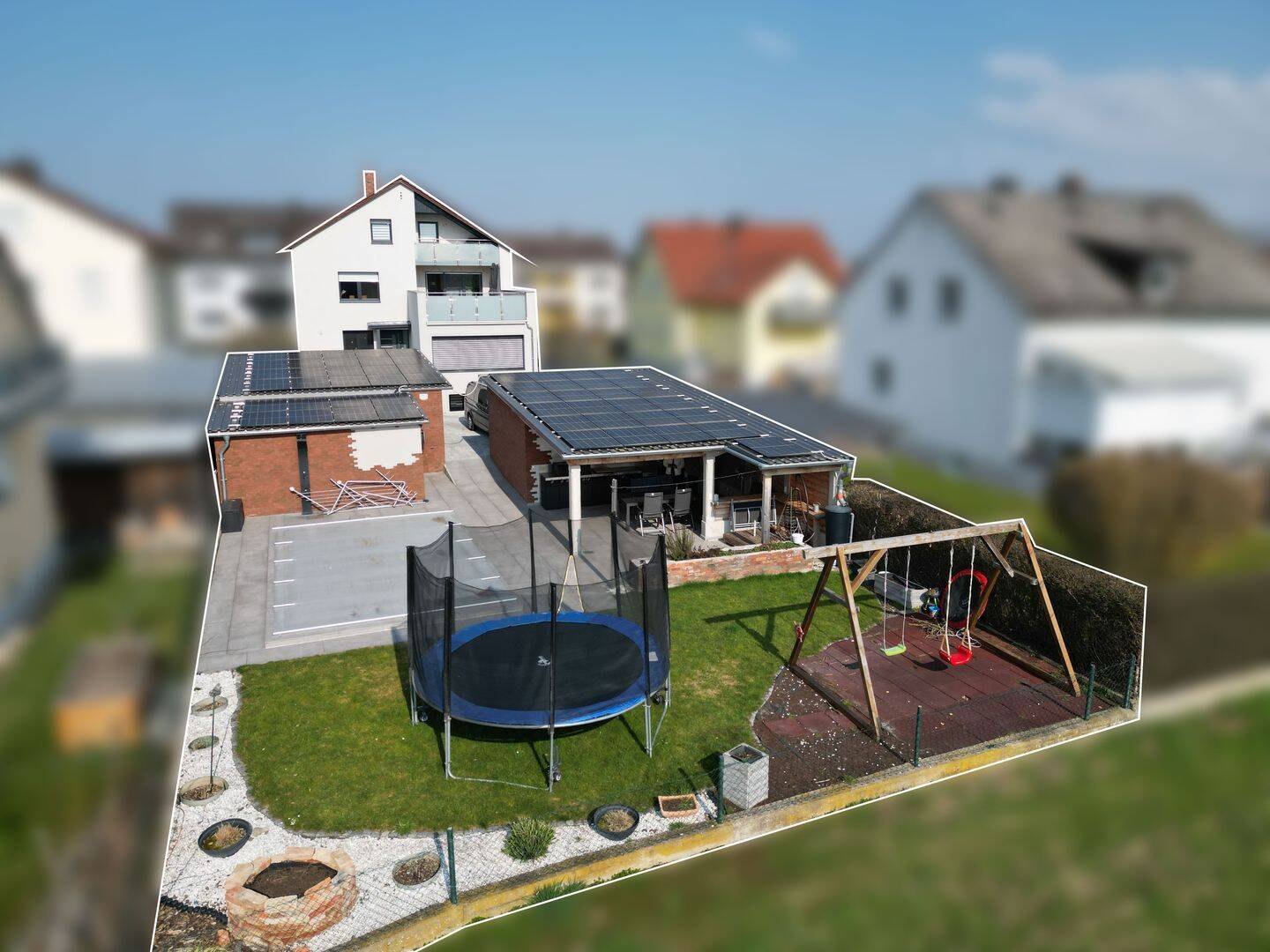 Luxuriöses Wohnensemble in Regensburg – kernsaniert, Pool, Outdoor-Kitchen & Grünblick!, 93055 Regensburg (Brandlberg-Keilberg Burgweinting-Harting Innenstadt Ostenviertel Schwabelweis)