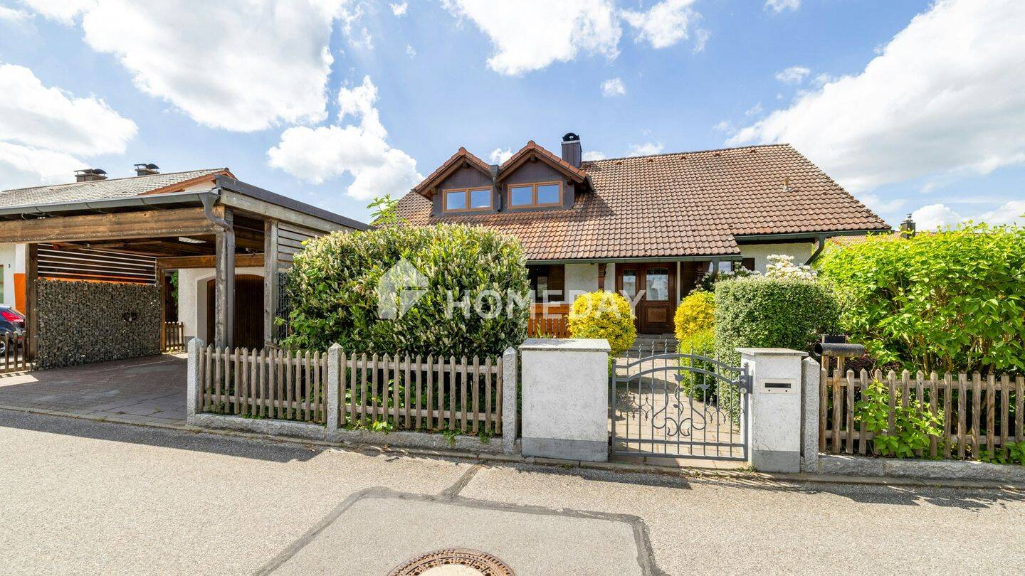 Perfekt für Mehrgenerationen – Großzügiges Haus mit 7 Zimmern, EBK und Wintergarten, 84066 Mallersdorf-Pfaffenberg