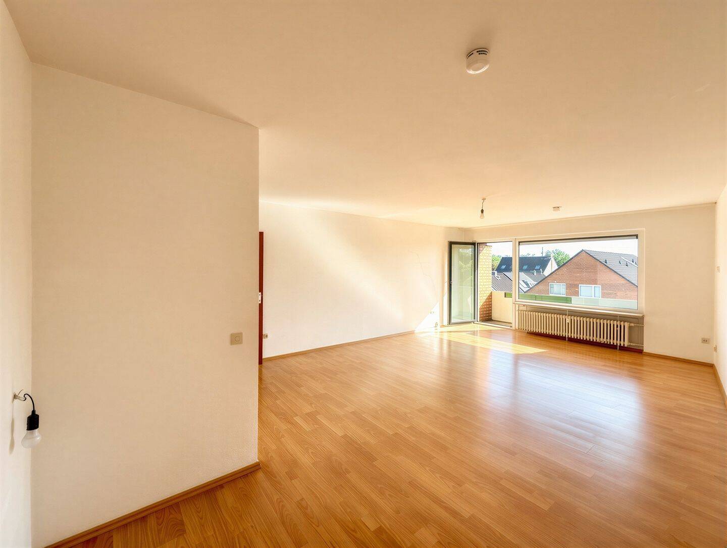Sofort bezugsfertige 1-Zimmer-Wohnung mit Westloggia, Tageslichtbad und separater Küche, 30519 Hannover