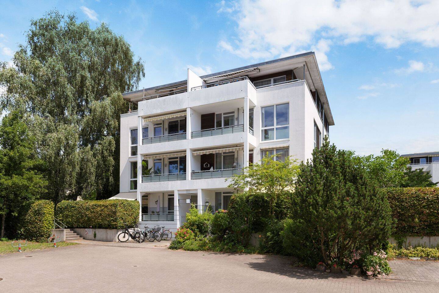 Ruhiges Wohnen im Grünen: Attraktive 4-Zimmer-Wohnung im Hamburger Nordosten, 22147 Hamburg (Wandsbek Rahlstedt)
