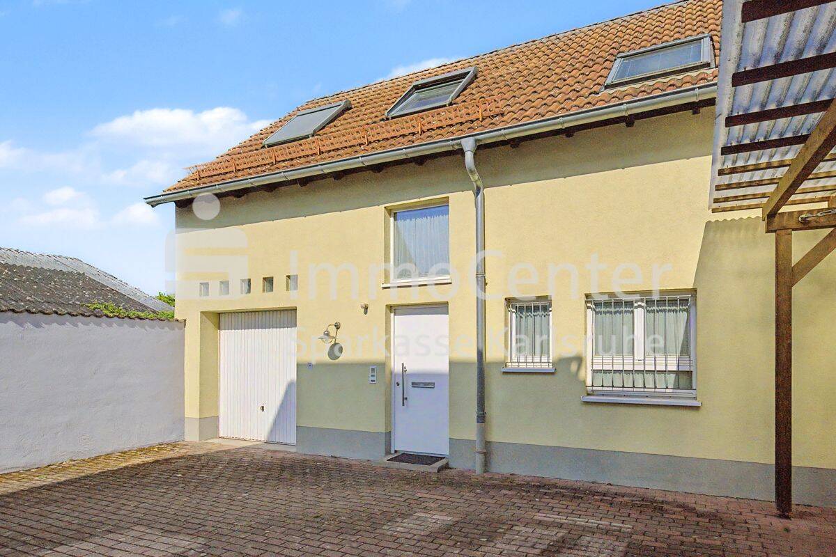 Besonderes Wohnerlebnis: Charmantes Split-Level-Haus in zweiter Reihe!, 76297 Stutensee