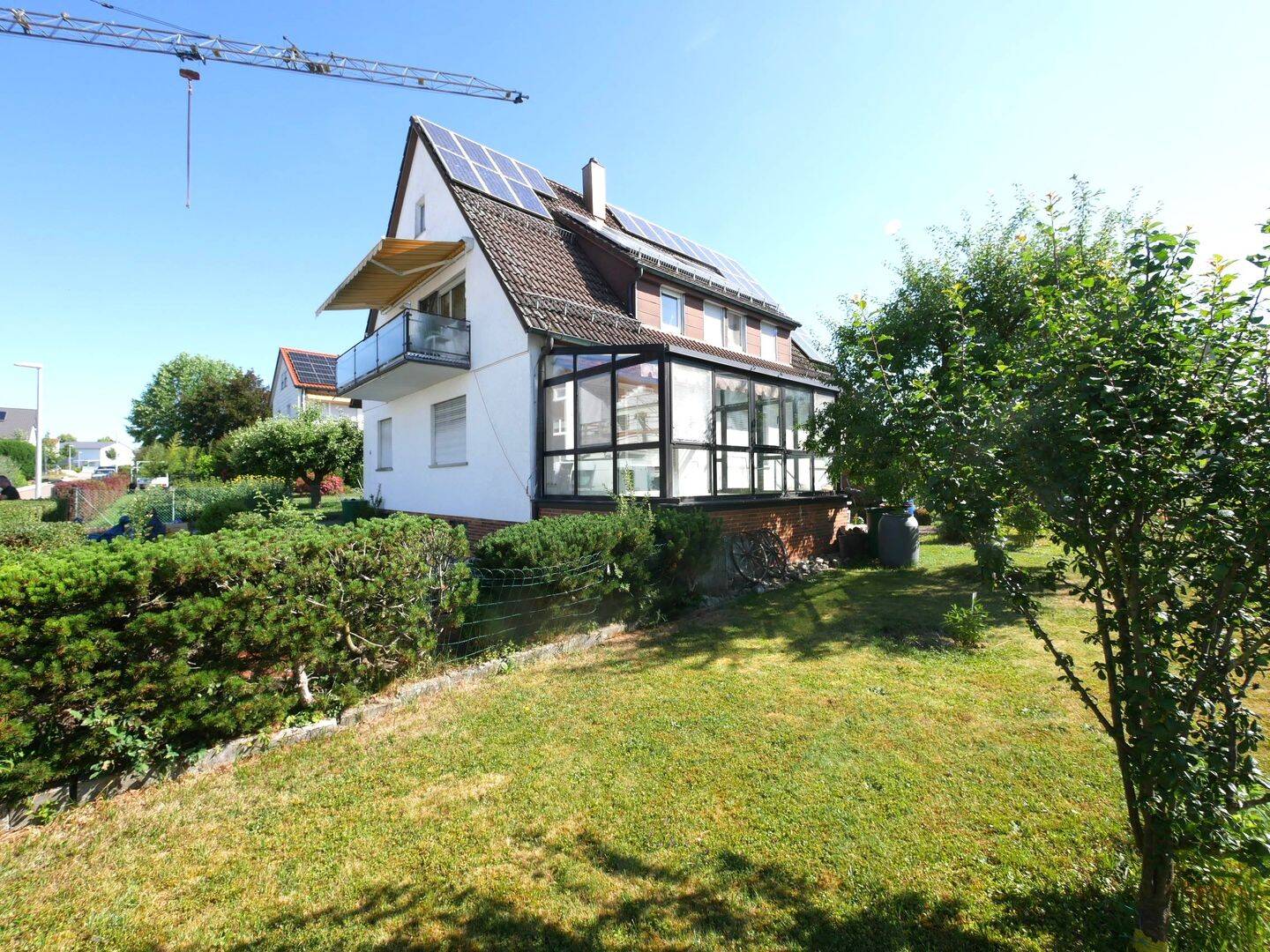 Solides 1-2 Fam. Haus mit großem Grundstück und Doppelgarage in ruhiger Wohnlage in Rieden, 74538 Rosengarten