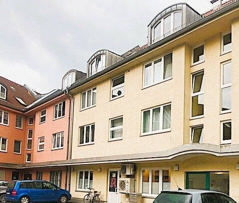 Urban angebunden, naturnah gelegen ! Bezugsfreie und charmante Dachgeschosswohnung mit Balkon, 15831 Blankenfelde-Mahlow