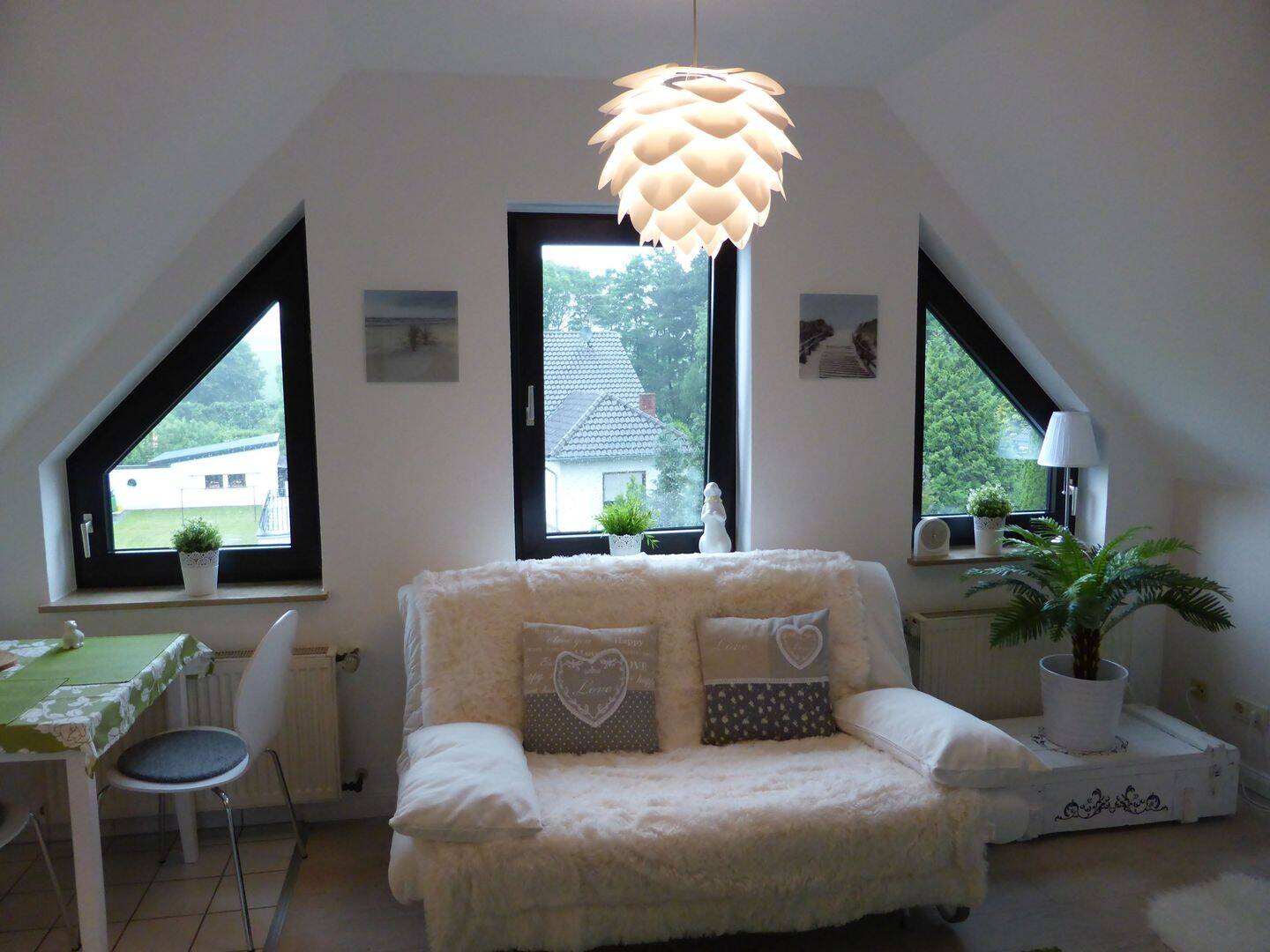 Möblierte Wohnung modern in Holzweiler/Grafschaft nahe Meckenheim, RIngen, Gelsdorf inkl NK + Strom + Garage -PAUSCHALMIETE, 53501 Grafschaft